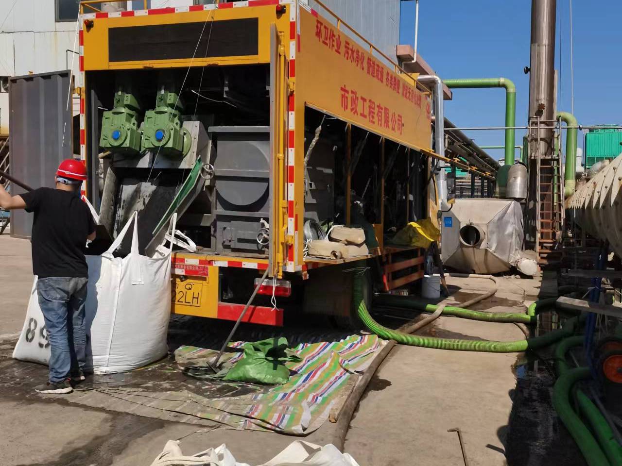 柳林淤泥压干处理